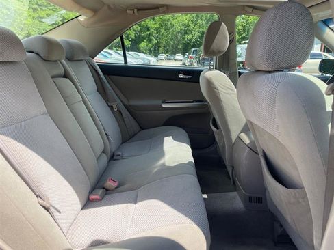 Used 2005 Toyota Camry LE FWD image 14