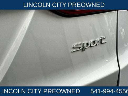 Used 2018 Hyundai Santa Fe Sport image 24