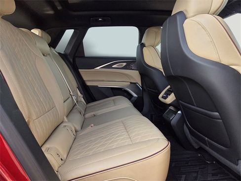 New 2025 Cadillac Lyriq Luxury image 15