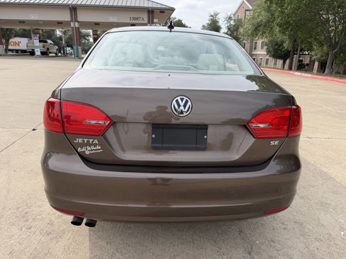 Used 2014 Volkswagen Jetta SE FWD image 6