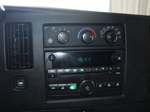 Used 2011 Chevrolet Express 3500 LT w/ LT Preferred Equipment Group image 16