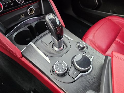 Used 2019 Alfa Romeo Stelvio w/ Nero Edizione image 25