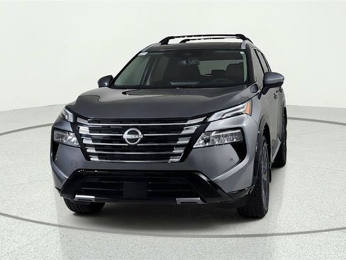 Certified 2025 Nissan Rogue Platinum AWD/4WD image 2