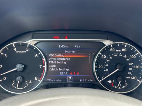 Used 2025 Nissan Altima 2.5 SV FWD image 40