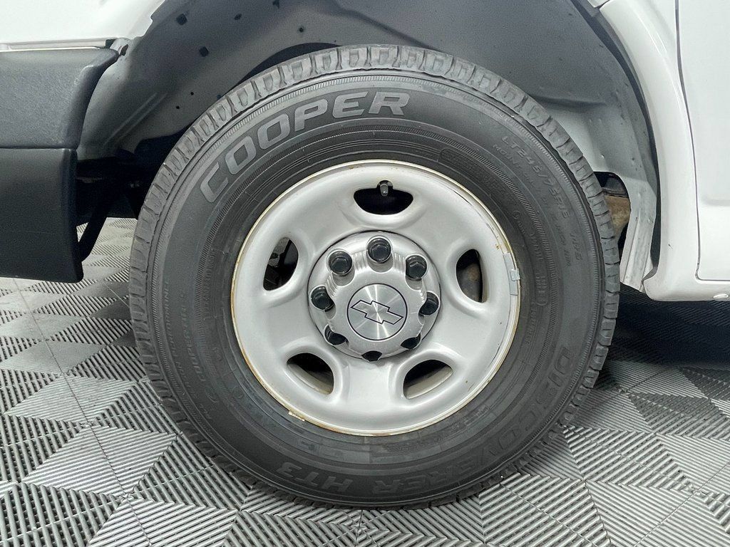 Used 2016 Chevrolet Express 2500 LS RWD image 14