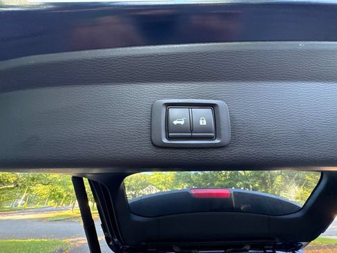 Used 2024 Mitsubishi Outlander SEL AWD/4WD image 51