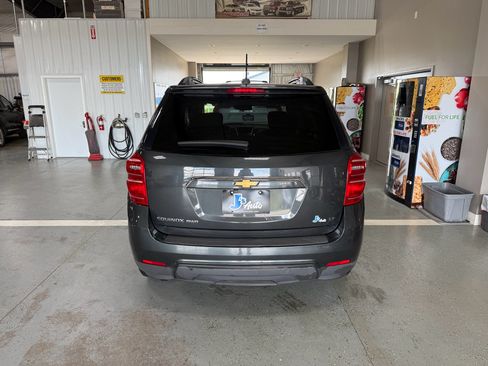 Used 2017 Chevrolet Equinox LT w/ Convenience Package AWD/4WD image 6