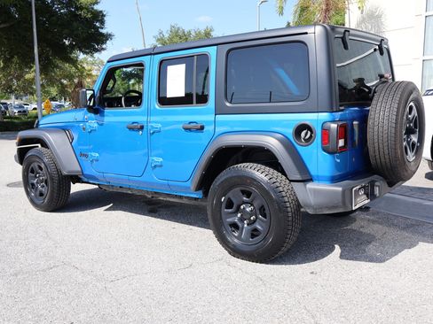 Used 2022 Jeep Wrangler Unlimited Sport AWD/4WD image 6