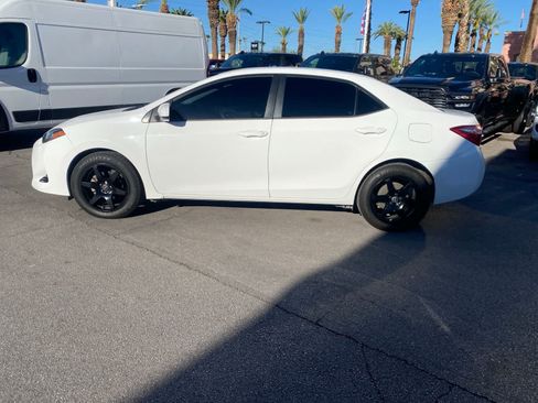 Used 2019 Toyota Corolla LE FWD image 9