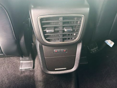 Used 2018 Lincoln MKX Reserve w/ Driver Assistance Package FWD image 26