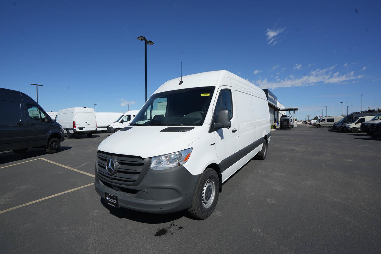 New 2025 Mercedes-Benz eSprinter 170 Cargo image 1