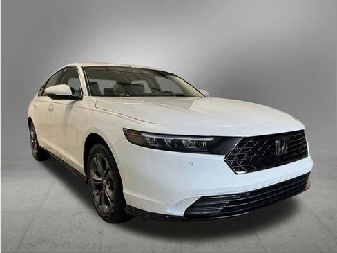 New 2026 Honda Accord EX-L image 9
