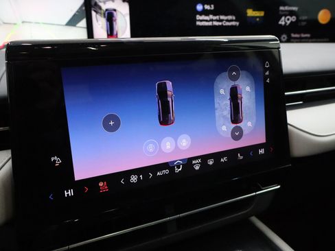 Used 2024 Lincoln Nautilus Reserve w/ Equipment Group 202A image 24