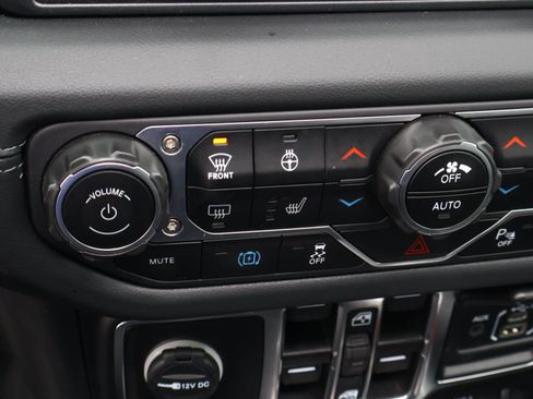 Used 2024 Jeep Wrangler High Altitude image 29