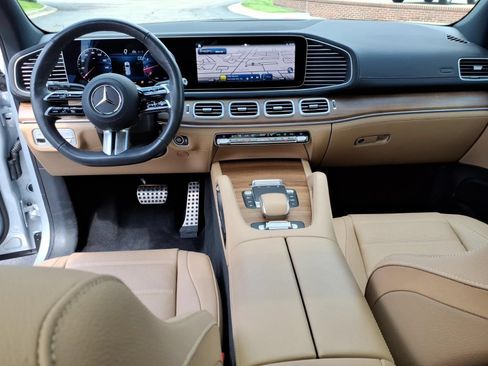 Certified 2024 Mercedes-Benz GLS 450 4MATIC image 16