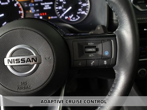 Used 2021 Nissan Rogue SV w/ Premium Package image 4