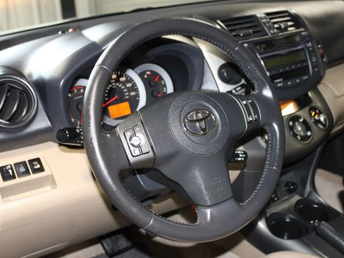 Used 2010 Toyota RAV4 Limited FWD image 22