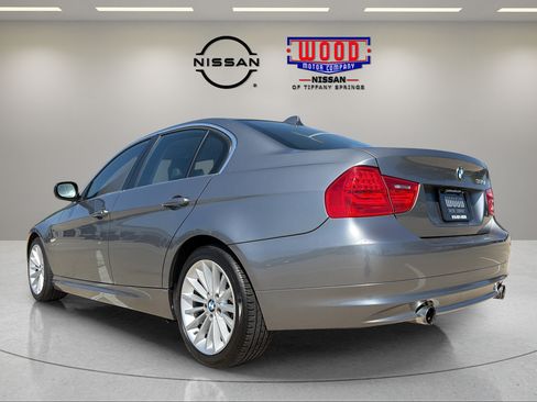 Used 2010 BMW 335i xDrive Sedan AWD/4WD image 4