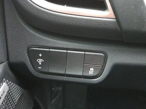 Used 2024 Kia Seltos SX image 11