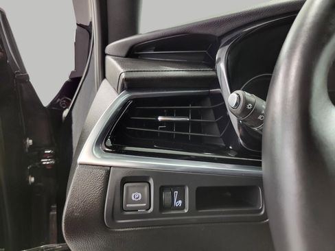 Certified 2025 Cadillac XT6 Premium Luxury image 11