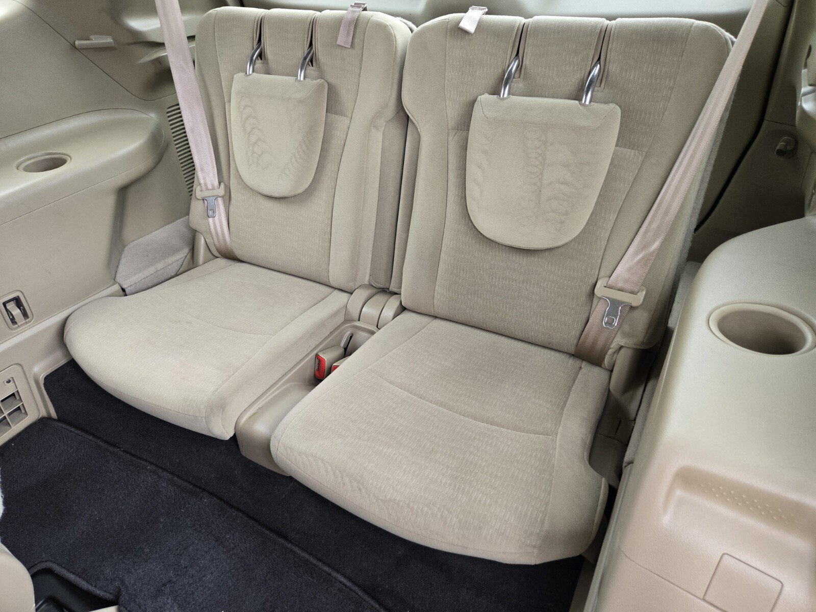 Used 2013 Toyota Highlander Plus FWD image 10
