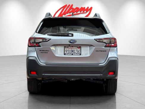 Used 2025 Subaru Outback Onyx Edition image 5