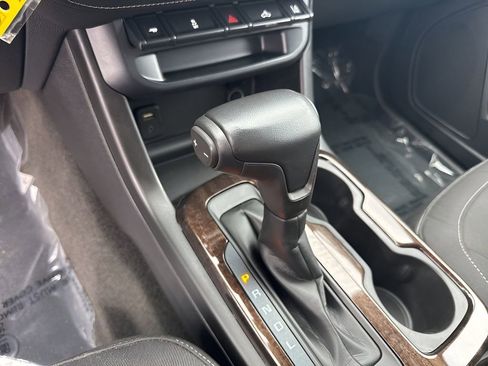 Used 2018 GMC Canyon SLE w/ SLE Convenience Package RWD image 14
