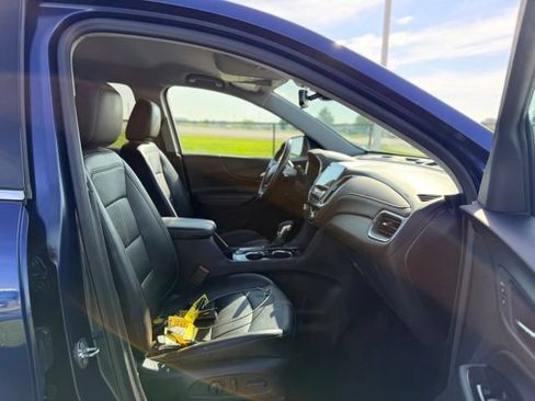 Used 2022 Chevrolet Equinox Premier AWD/4WD image 11