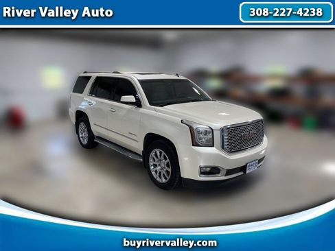 Used 2015 GMC Yukon Denali w/ Touring Package AWD/4WD image 1