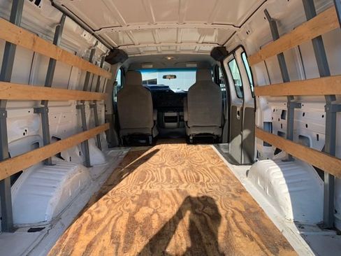 Used 2013 Ford E-250 and Econoline 250 w/ PWR Group RWD image 10