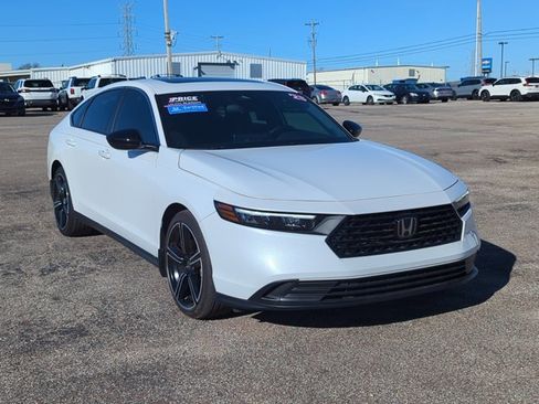 Certified 2025 Honda Accord Sport image 3