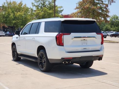 Used 2024 GMC Yukon XL Denali RWD image 7