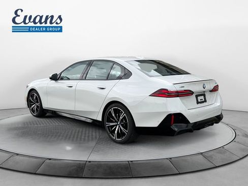 Used 2024 BMW 540i xDrive w/ Premium Package image 4