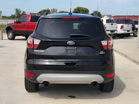 Used 2018 Ford Escape SE w/ SE Sync 3 Package AWD/4WD image 5