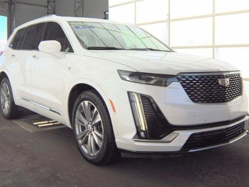 Used 2023 Cadillac XT6 Premium Luxury image 1