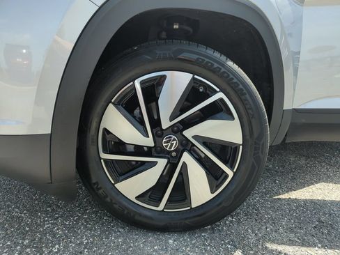 Used 2024 Volkswagen Atlas SE FWD image 50