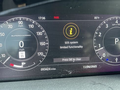 Used 2018 Land Rover Range Rover Supercharged AWD/4WD image 16