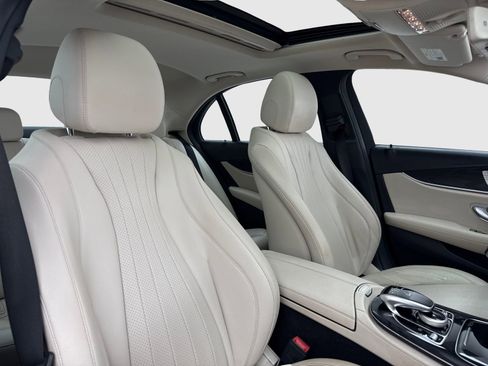 Used 2017 Mercedes-Benz E 300 4MATIC image 40