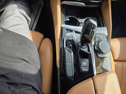 Used 2018 BMW 530i xDrive image 17