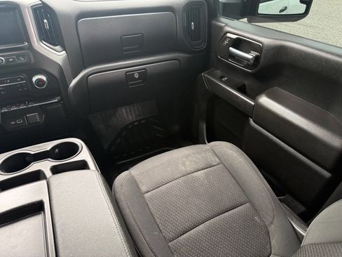 Used 2022 GMC Sierra 2500 Pro w/ Convenience Package image 32