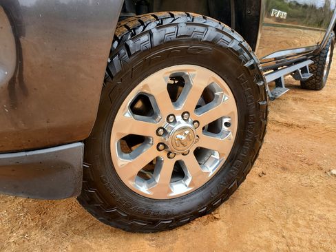 Used 2020 RAM 2500 Laramie image 2