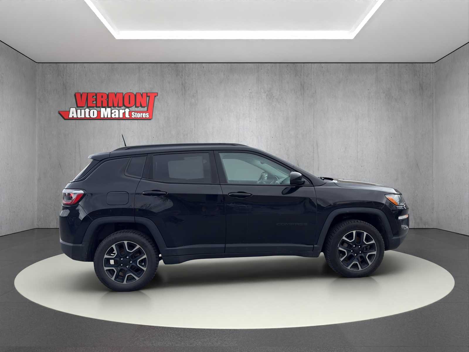 Used 2019 Jeep Compass Sport AWD/4WD image 9