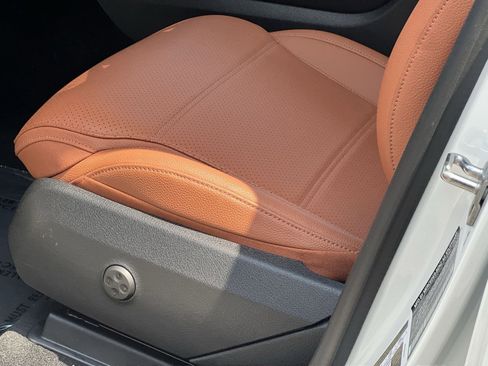 Certified 2026 Mercedes-Benz GLC 300 4MATIC image 19