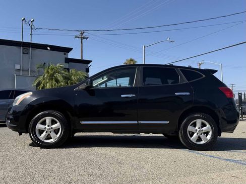 Used 2013 Nissan Rogue S w/ Special Edition Pkg AWD/4WD image 2