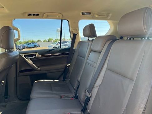 Used 2016 Lexus GX 460 w/ Premium Package AWD/4WD image 26