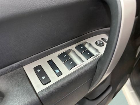 Used 2010 GMC Sierra 1500 SLE w/ Power Pack Plus AWD/4WD image 25