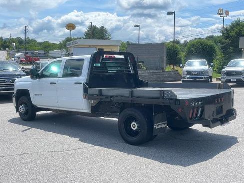 Used 2019 Chevrolet Silverado 3500 W/T w/ WT Convenience Package AWD/4WD image 4