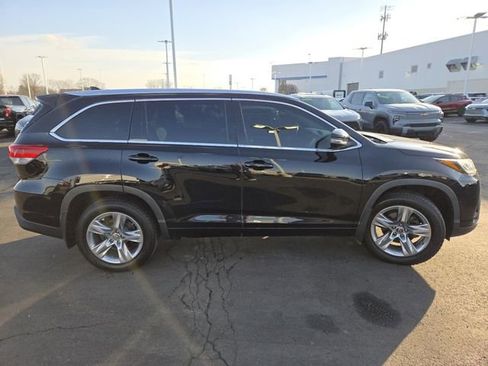 Used 2018 Toyota Highlander Limited image 21