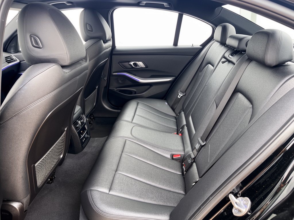Used 2020 BMW 330i Sedan w/ Premium Package RWD image 25