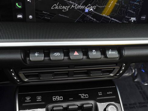 Used 2023 Porsche 911 Cabriolet image 18